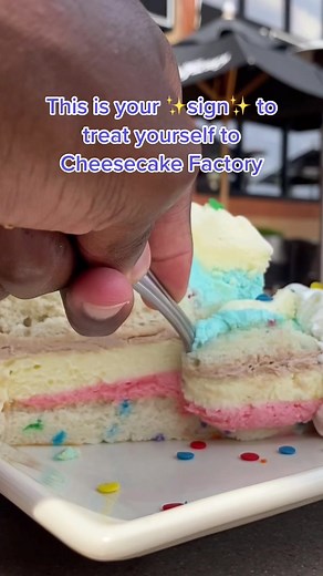 What will you order 😋 ?? #CheesecakeFactory #Celebration