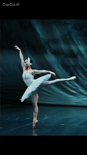Behind the scenes of Swan Lake 🦢
