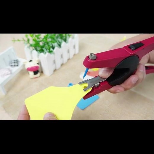 How to Use Ear Tag Applicator for Easy Installation of Flat Tags