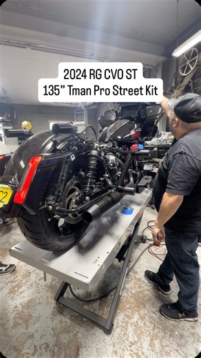 It’s finally alive !! @torque_custom_cycles 2024 Road Glide CVO ST build with a @tmanperformanceinc 135” pro Street kit, 4059 Cam, T-man performance, no loss, air cleaner and the two into one Sawicki pipe. Mike is putting this motor through its heat cycles now stay tuned for the next step which will be the Dyno tuning with @impactwiring1320 ECU. I’m so excited to see the power numbers this beast puts out . I love a naturally aspirated high horsepower motor. @tmanperformanceinc @torque_custom_cyc