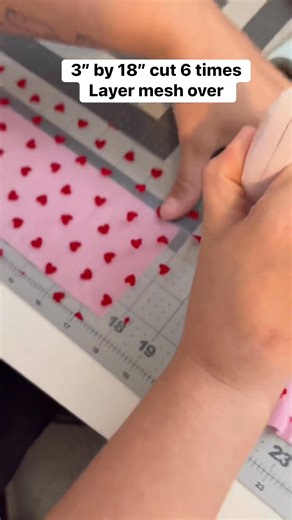 #babybowshop #babyboutiqueonline #grinchchristmas #santa #smallbusinessbigdreams #GrinchVibes #craftymomma #supportsmallbusinessowners #SantaClaus #bowsforbabies #tutorial #trending #christmas | Little Jams Boutique