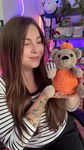 1.3K views · 31 reactions | Sometimes it’s all in the details   Video & Pattern: @pinkpoppypatterns 臨: Premier Parfait Chunky - 20% OFF ALL OCTOBER | Premier Yarns | Facebook