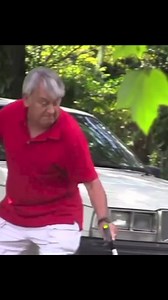 Remote control skunk #skunk #petskunk | Tom Mabe