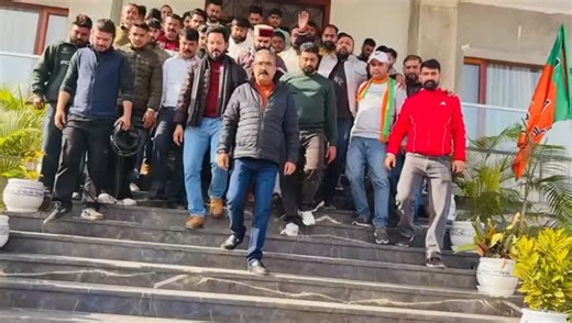 Sushil Thakur on Instagram: "#reels #instagram #himachali"