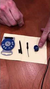 Changing a Signia wax guard