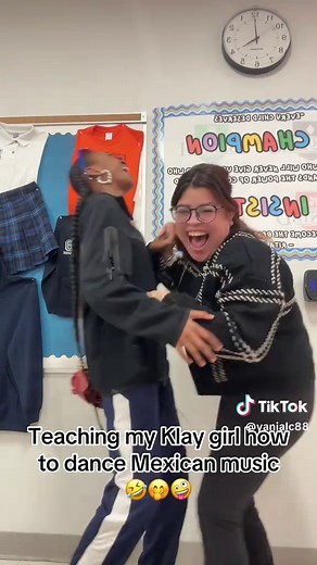 Mexican dance. Next time it will be better #mexicantiktok #viralvideo #fypシ #lafieradeojinaga #dancinglessons #mexicandancefyp #mexicanmusic #parati