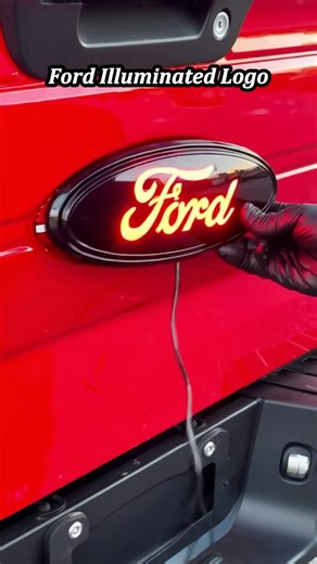 Check out the illuminated Ford logo. Here’s how it looks in the daytime and how it glows at night. #fotd #fordlogo #glowingvehiclelogo
