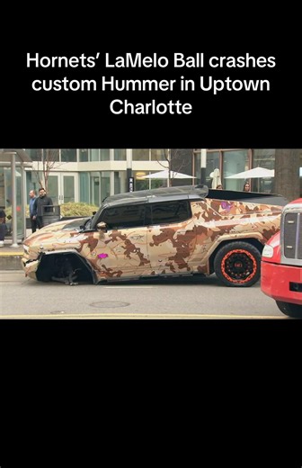 Hornets’ LaMelo Ball crashes custom Hummer in Uptown Charlotte Hornets star LaMelo Ball was in a wreck Wednesday afternoon in the heart of Uptown Charlotte. Ball was going west on Trade when he tried to take a left onto the one-way Tryon Street, which was when the collision happened. Witnesses said they saw Ball get out of the Hummer and get in a Lamborghini. #lameloball #nba #charlottehornets #breakingnews #accident