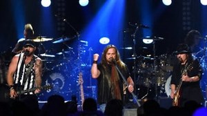 Watch CMT Crossroads Season 8 Episode 7 - Lynyrd Skynyrd & Brantley Gilbert