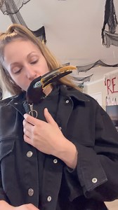 209K views · 10K reactions | I was gone overnight (Chester had sitters come hang with him all day) and Chester was very emotional when I got back 凉 #toucan #bird #petbird #pettoucan #aracari #chester #honk #happyhonk #lovehonk #birds #toucans #exoticbirds #exoticpets #viralanimals #viralpets #viralbirds #welcomehome #emotional | Chester the Toucan | Facebook