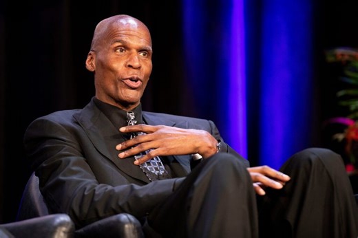 Robert Parish Details How Celtics Get More ‘Favorable Officiating’ From NBA Refs: ‘They Play Smart’