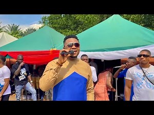 Ken Erics sings for Evang Ebuka Obi's mother at her celebration.