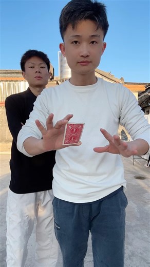 Card split body #magical #magic #魔术教学