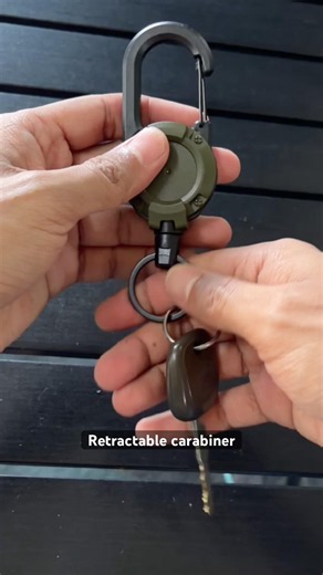 Retractable wire carabiner keychain #edc #keychain #carabiner