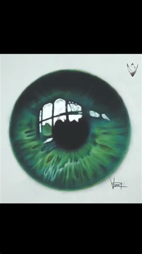 Hyper realistic green eye using pastel pencil techniques