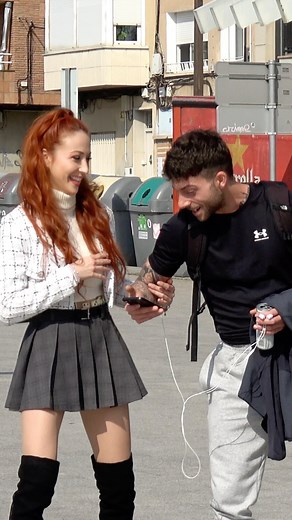 Erola李 on Instagram: "Tiene cara de mi próximo error 﫣"