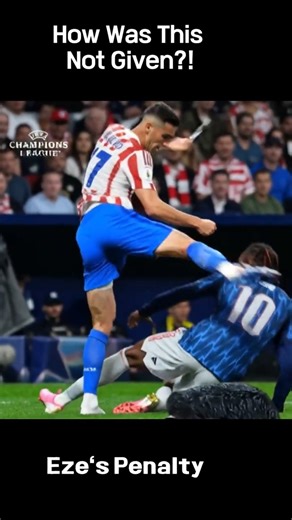 Another angle of Eze’s penalty… how is this not given?? 😲😳