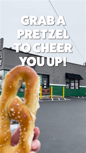 We've got just the thing to get ya through the week 😉💯🥨 #phillypretzelfactory #food #pretzels #order #dips #newitem #menuitem #new #philadelphia #nj #ny #jersey #pa #softpretzel #snacking #quickbite #foodie #phoneeatsfirst | Philly Pretzel Factory