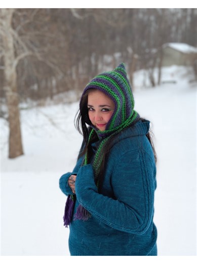 Aurora Hood-Scarf 🌌 I love how these colors remind me of the Northern Lights 🥰 . . . made by me, pattern by @Eleanor 💖