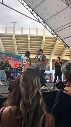 Laís Oliveira on Instagram: "Que homenagem linda e cheia de sentimento o @poetadoscaminhoneirosoficial e a @thayoliveiracantora_ fizeram pro nosso Gustaviim… impossível não se emocionar 😢💔"