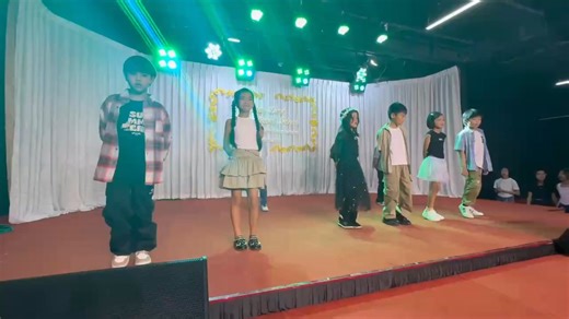 Year 3 Dolphin students played their role in creating performance in Thadingyut celebration of ShweGoneDaing campus.Cute ! | Dream Land International Schools Yangon