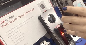 9.2K views · 489 reactions | Acceso por Código QR (Enviar por Whatsapp, Correo), disponible en Nueva Generación HIKVISION https://bit.ly/NUEVA_GENERACION_HIKVISION | Syscom | Facebook