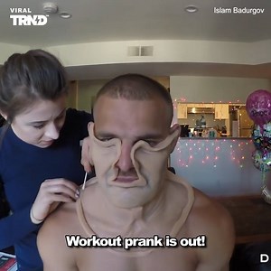 304K views · 569 reactions | VIEUX HOMME D'ENTRAÎNEMENT PRANK. Les gens de la plage n'en croyaient pas leurs yeux!  Crédit: instagram.com/badurgovislam/, facebook.com/islam.badurgov | Histoire quotidienne | Facebook