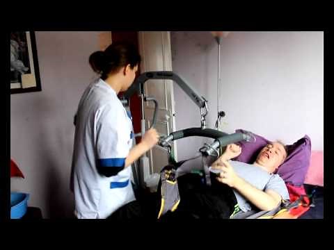 Lève-personne pour transfert lit/fauteuil Birdie compact d'Invacare (patient lifting hoist )