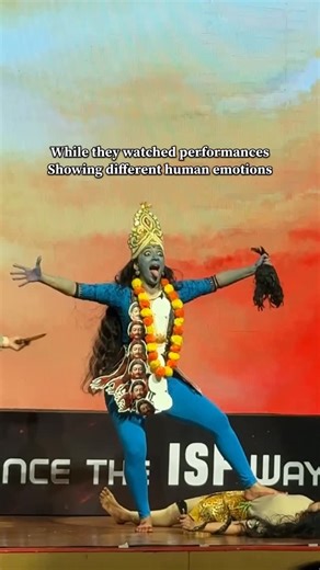 Hoomans of Upside Down Labs on Instagram: "Our heart doesn’t only beats and passes blood to body. Actually it tells a story, that what is happening inside and what your brain is feeling. Doctors reads the ECG graph and gives you a health report but if you want to learn by yourself how it all works ‘PQRST’. We got you, with our DIY Neuroscience Kits you cannot just record, visualise or read ECG signals. You can make anything of your own because everything is open-source to learn. Special thanks t