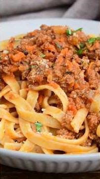 Bolognese Sauce - Rich Pasta Meat Sauce!