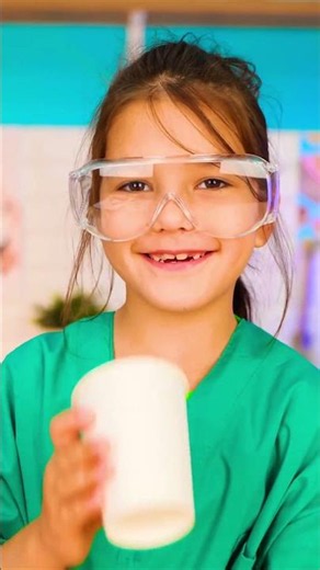 Colorful Science Experiment for Kids! 🌈🔬 Fun & Easy #shorts