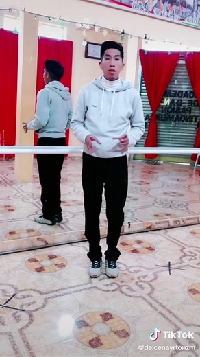 sigamos aprendiendo chacarera simple☺ hoy, ZAPATEO☺ #tutoriales #aprendeentiktok #viral #danza #foryou #zyxcba #parati #folklore #bolivia #fypシ