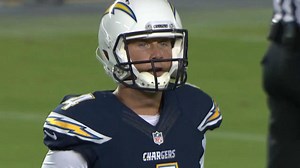 Q4 Adrian Tracy sacks Brad Sorensen