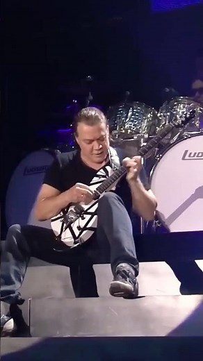 Eddie Van Halen's Epic Eruption Guitar Solo Continues Part 2 - 2013 🔥🎸#shorts #guitarsolo #vanhalen