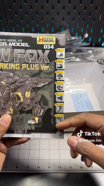 Replying to @Spongedennis 22 so this is for all of the people who have been askibg to see a zoids kit out side of the box! #zoidstok #zoidsnewcentury #zoidsワイド #zoids #plasticmodel #robot #modelkits #hobby #modelkitbuilder