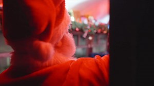 🚂 First time on THE POLAR EXPRESS™ Train Ride – Telford? Here’s what you need to know! 🎄✨ The magic takes place on a real moving steam train at Telford Steam Railway in Shropshire — and it’s an experience you’ll never forget. Here’s everything to know before your journey begins: 🎟 Tickets: Each ticket admits two passengers. Every passenger needs their own Golden Ticket - If you’d like your tickets posted to you, book before 23 October (postage charges apply). 👶 Children: Kids aged 2 and unde