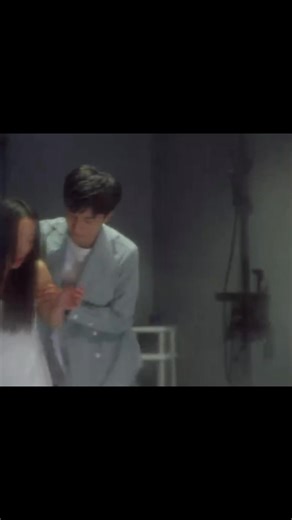 Her bath towel accidentally fell off #ChineseDrama #hotdrama #Cdrama #追劇 | 娱剧观察喵Meow Cdrama