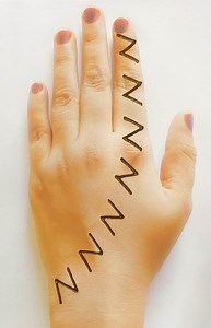 83K views · 1.1K reactions | N Alphabet mehndi design #mehndi #design #alphabet #henna | Mehndi World | Facebook