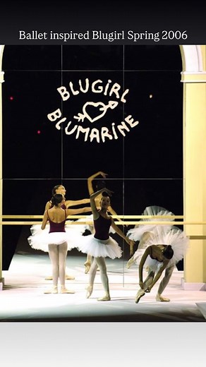 Smoking Lounge. on Instagram: "Rip Nina Sayers, you would’ve loved this. Ballet inspired segment of the Blugirl Spring 2006 show. The collection epitomised the brand’s youthful and playful aesthetic. Designed by Anna Molinari, the collection featured a palette of soft pastels and delicate fabrics, embodying a romantic and feminine vibe. #2000sfashion #2000sfashionlooks #2000saesthetic #ninasayers #blackswan #balletcoreaesthetic #balletcore #annamolinari #blugirl"