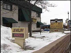 Thief Steals $36K Diamond Ring From Local Mall