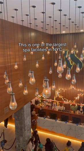 Rediscover New York - hidden gems of NYC and beyond on Instagram: "Cold winter days in NYC call for places like this ❄️🧖‍♀️: 📍World Spa is a hidden gem in Brooklyn which is part bathhouse, part resort, and part social wellness club. From deep, steamy banyas and hammams to icy cold plunges that wake up every sense - this isn’t a quick spa stop, it’s an all-day reset 🧘‍♀️ World Spa offers facials, massages, and signature spa rituals (like herbal steam and venik treatment) 💆‍♀️ The dining area