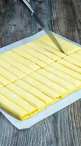 554K views · 4.8K reactions | This is the BEST and fastest puff pastry dessert I've ever eaten. Ingredients puff pastry: 500 g (18 oz) apricot jam: 280 g (9.9 oz) puff pastry: 500 g (18 oz) eggs: 1 pc sugar: 80 g (2.8 oz) cinnamon: 3 g (0.1 oz) Additionally cheese cream: 200 g (7.1 oz) powdered sugar: 80 g (2.8 oz) vanilla essence: 2 ml (0.1 fl oz) whipping cream: 100 ml (3.4 fl oz) | Appetizing.tv | Facebook