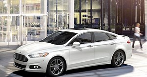 Ford Recalls 550k Fusion and Escape Vehicles for Rollaway Risk