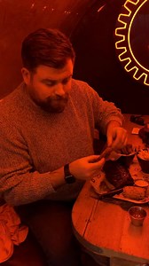 18K views · 186 reactions | 7 minutes of heaven at SmokeWorks, #Cambridge 數 Best in the UK??? Want to feature in a video? #LIKE & #SHARE this post for a chance to beat me at the #SmokeWorks hot wing challenge  Winner to be announced in two weeks...GOOD LUCK!  | Food Review Club | Facebook