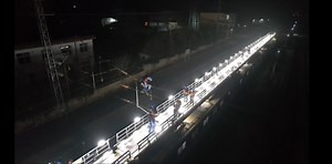 Maintenance workers labor tirelessly on the railway line at night, in order to ensure the normal operation of trains in the morning. #RailwayTime | China Railway