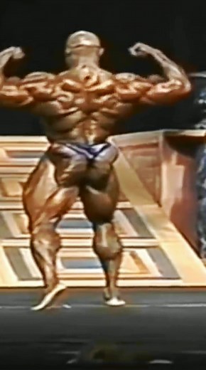 The demon back💪👑 #bodybuilding #ronniecoleman #edit