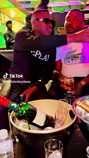 Chess Lucky Chess (@chessluckychess)’s videos with Mnike (Radio Edit) (feat. DJ Maphorisa, Nandipha808, Ceeka RSA & Tyron Dee) - Tyler ICU & Tumelo_za