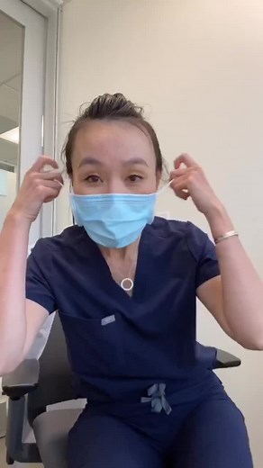 Mastering the Face Zoom Bounce: Doctor Mom's Hilarious Discovery