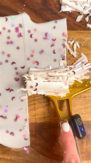 Do you prefer crumbly or smooth wax?