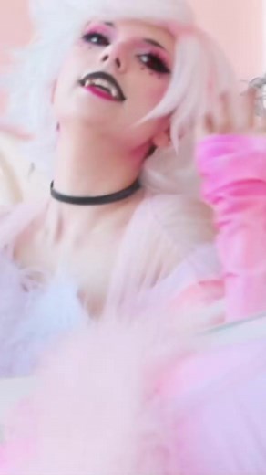 I’m beyond excited to show you what ive been working on aaaAA!! Its been a challange to learn how to edit music video stuff, but ive put soo much time and love i to this